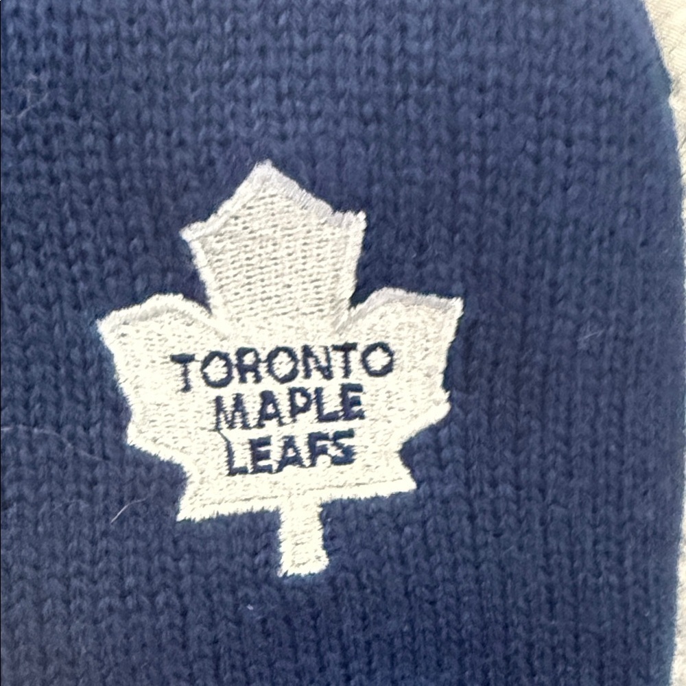 Vintage Toronto Maple Leafs Knit Mittens 11-Point Logo 1980s/90s NHL Never worn - Picture 8 of 10
